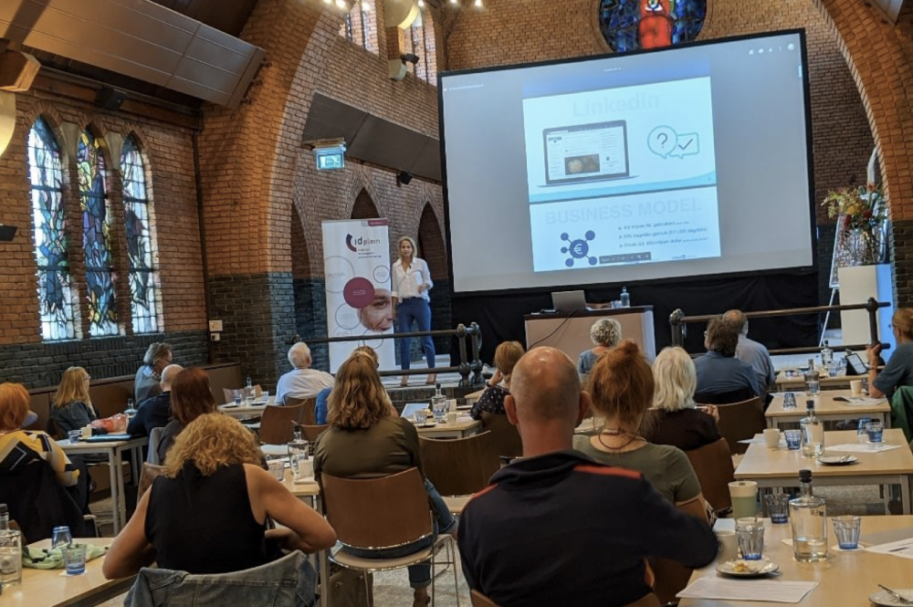 ‎Fendorse Fenna presentatie.‎001